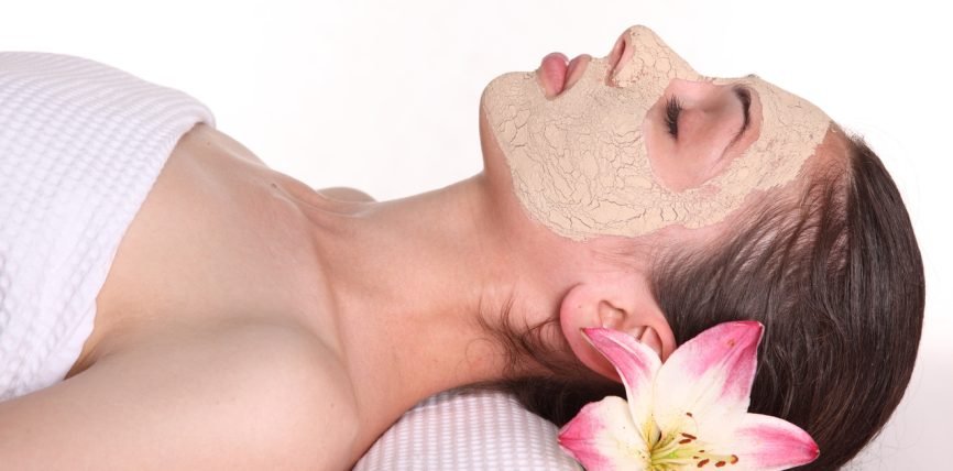 Lotus Herbals Frujuvenate Skin Perfecting and Rejuvenating Fruit Pack Review