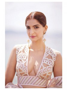 Sonam-Kapoor-Hot-In-White-Dress11 