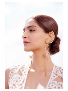 Sonam-Kapoor-Hot-In-White-Dress12 